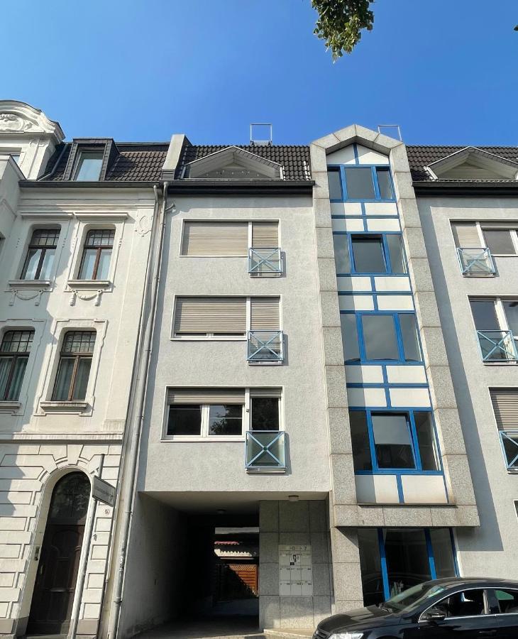 GoldenHome Apartment Küche Büro Fitnessecke Duplex-Garage *