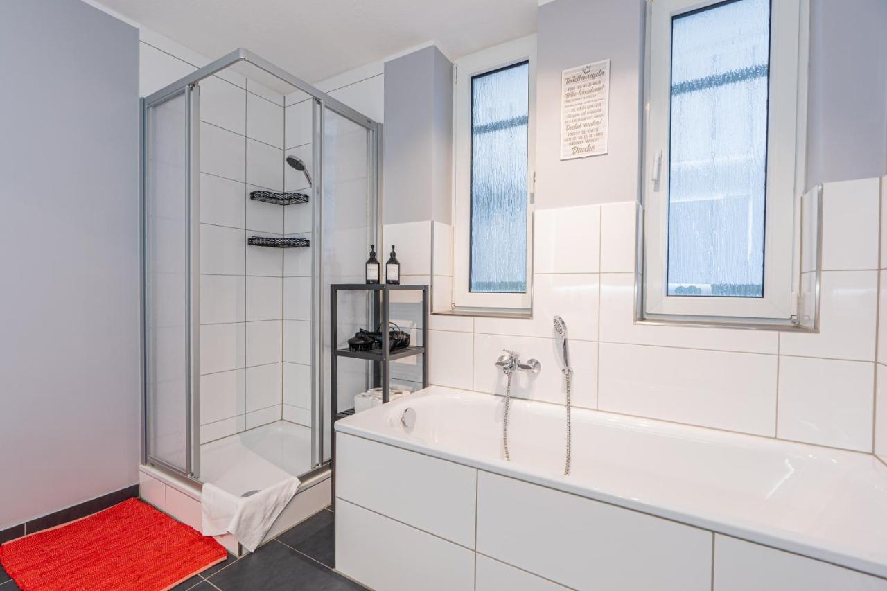 GoldenHome Apartment Küche Büro Fitnessecke Duplex-Garage Apartment *
