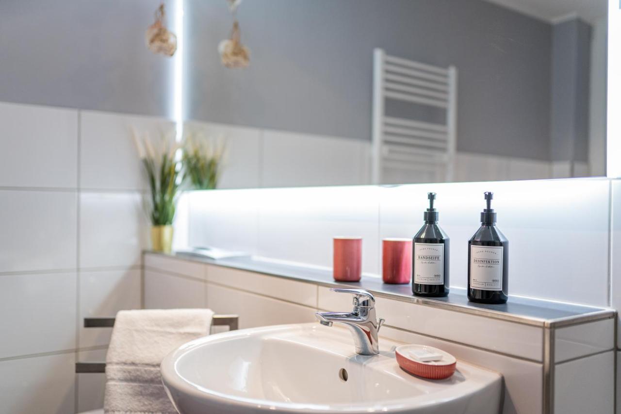 Golden Design Zentral Familie & Business, Babybett, Buero, Fitnessecke, Naehe Messe Dus Apartment *