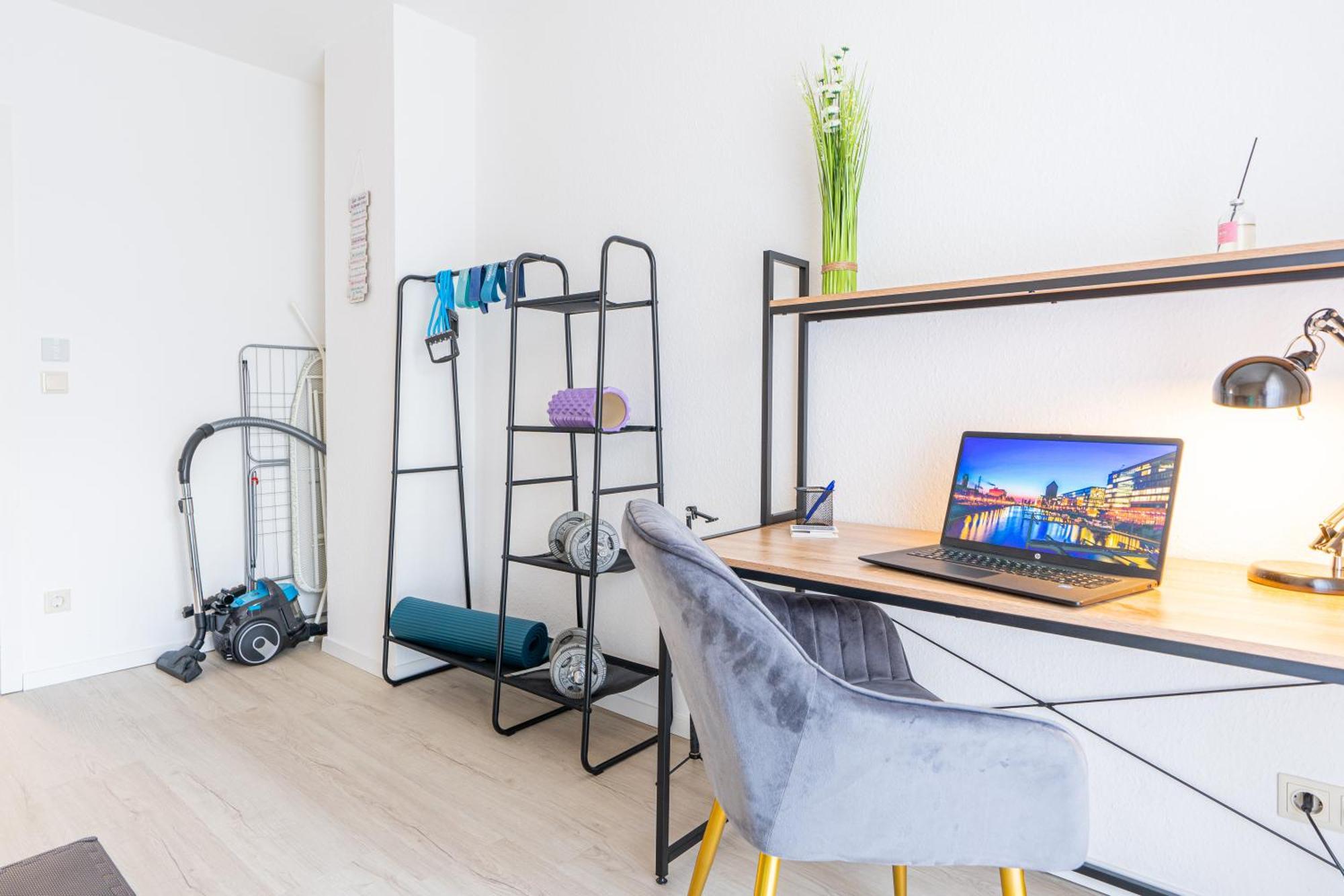 GoldenHome Apartment Küche Büro Fitnessecke Duplex-Garage *